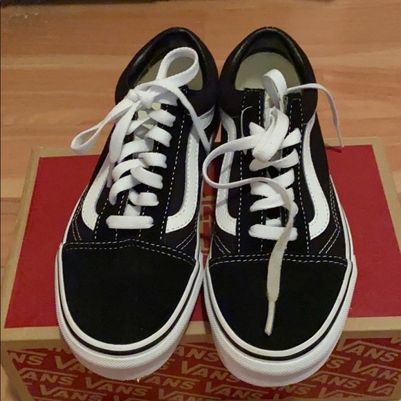 Vans - Picture 5 of 7